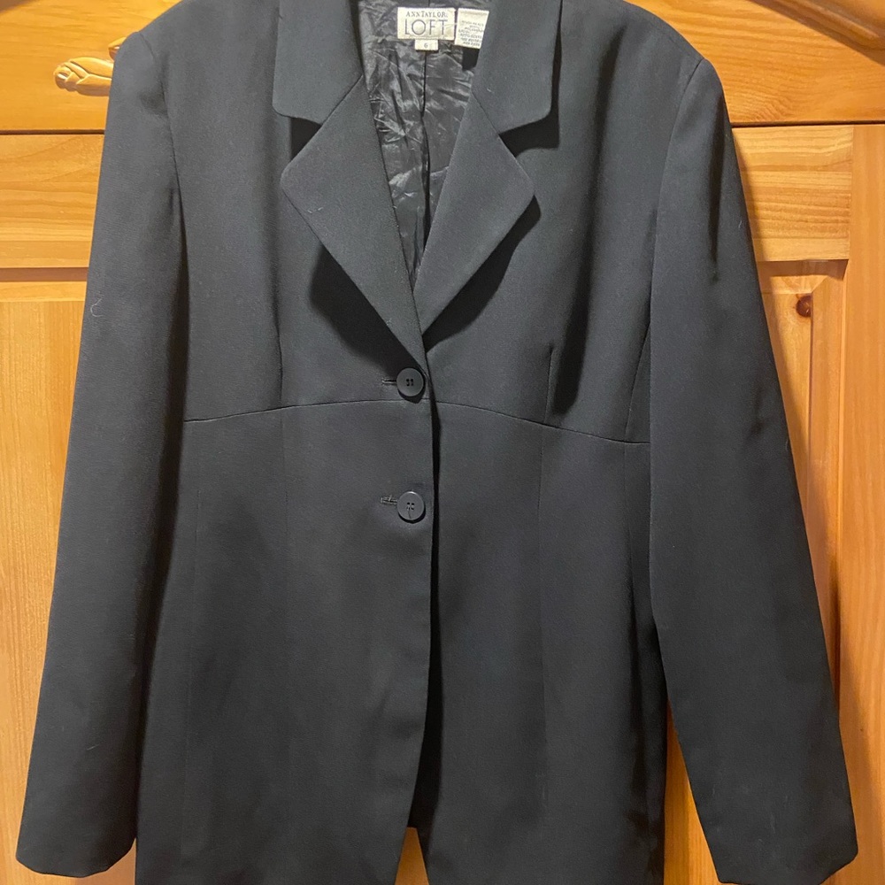 Ann Taylor Loft  size 6 Black blazer EUC